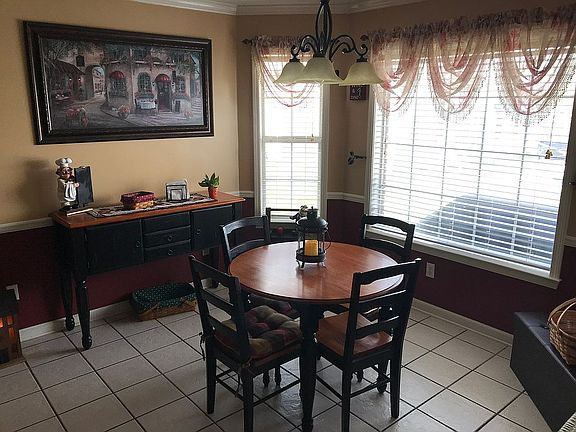 5th image of 310 W Kingswood Dr