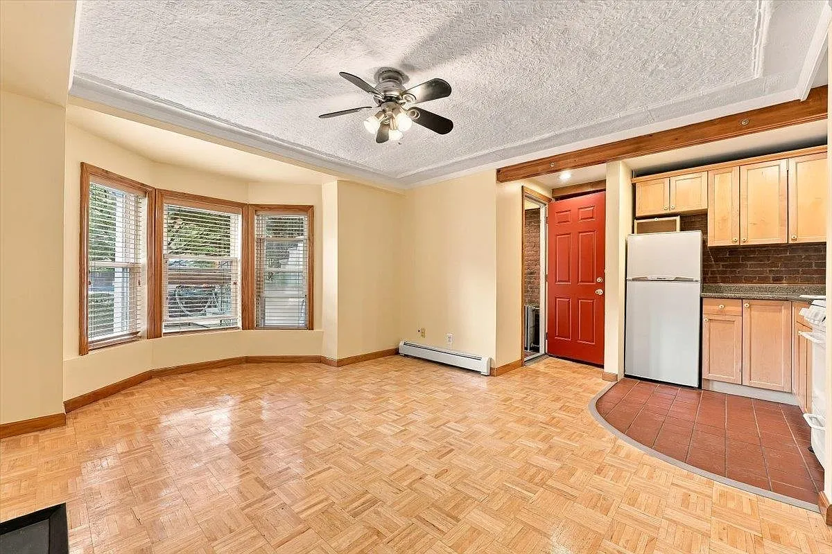 1 bed, 1.0 bath, 550 sqft, $2,200 — Photo 2