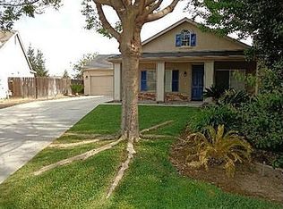 1536 Avenue E, Kingsburg, CA 93631