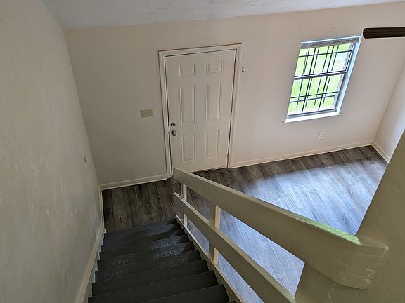 2nd image of 936 S Lipona Rd
