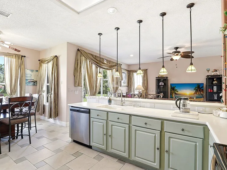 824 Lake Biscayne Way — Photo 18