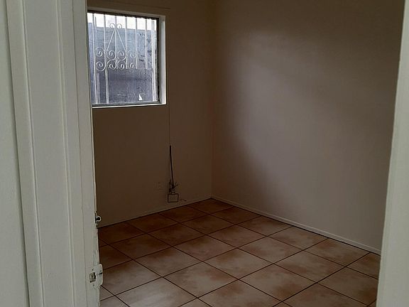 2nd image of 2657 Muscatel Ave