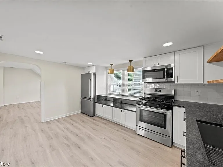 3301 Hancock Ave #UP — Photo 12