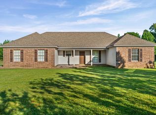 137 Langston Ln, Beebe, AR 72012