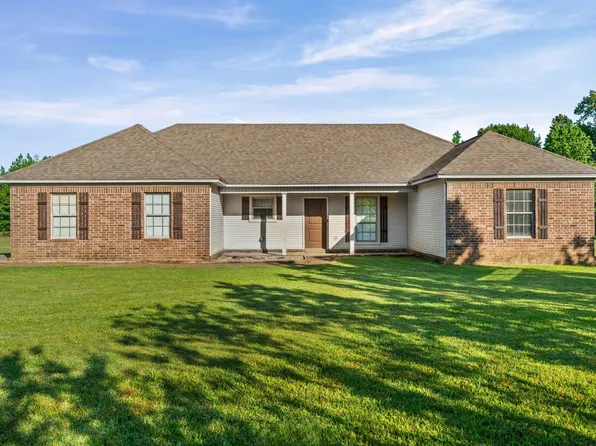 137 Langston Ln, Beebe, AR 72012