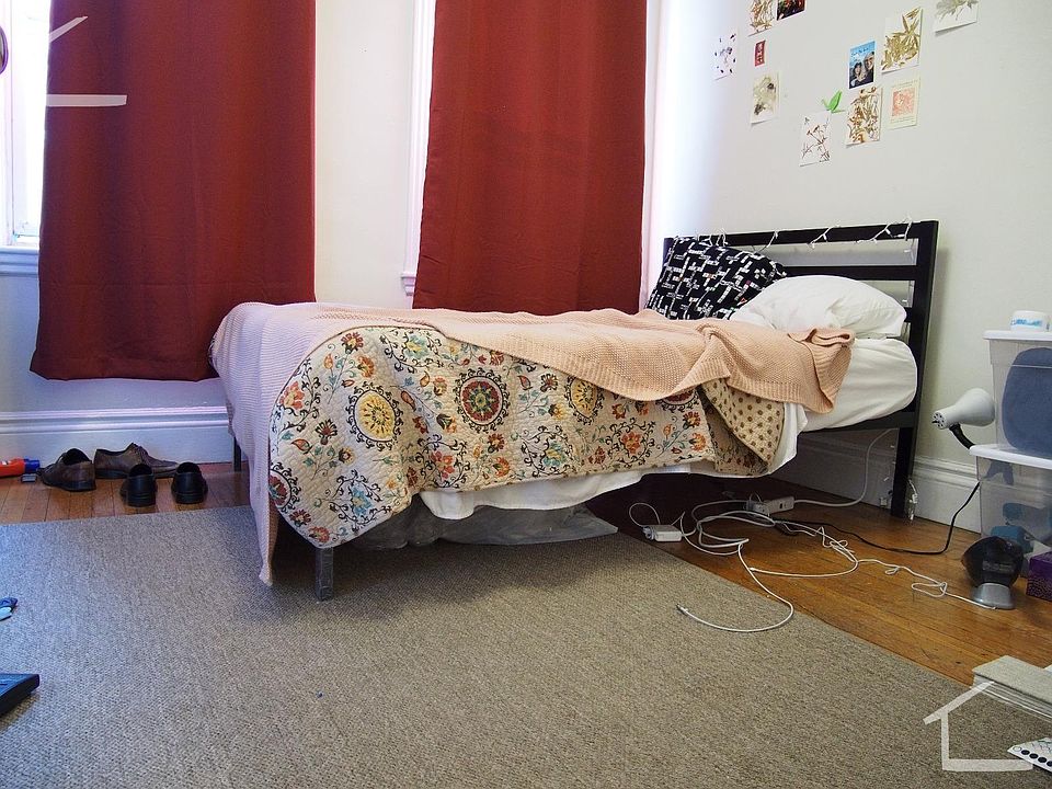 2nd image of 103 Gordon St #2CB