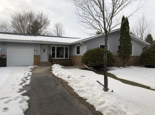 7398 Zurawski Ct, Custer, WI 54423