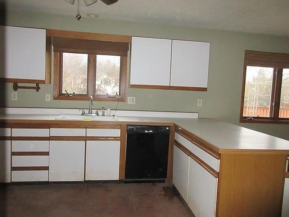 2nd image of 5231 Pepper Dr
