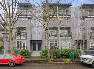 2327 NW Northrup St APT 12, Portland, OR 97210