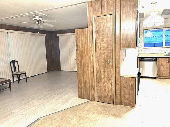 3rd image of 400 Hiram Page Rd #100