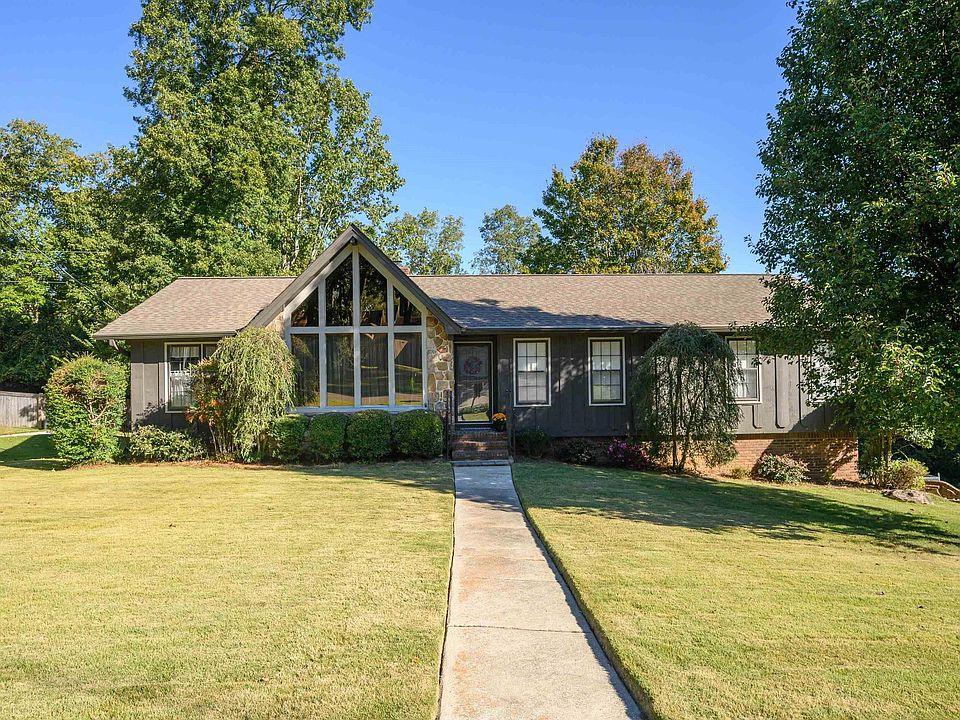 1st image of 916 Mountain Branch Dr