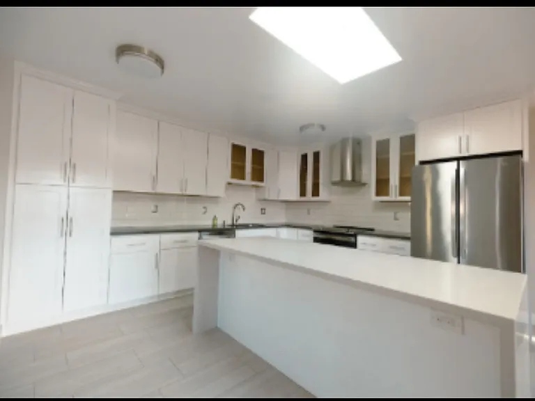 257 Athol — Photo 14