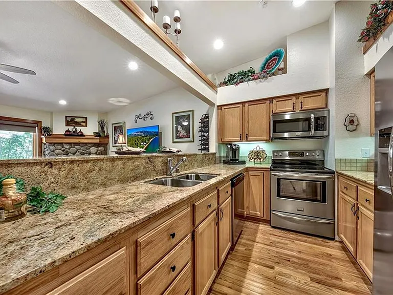 929 Northwood Blvd #8 — Photo 10