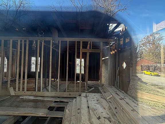 5th image of 57 W Frank Ave