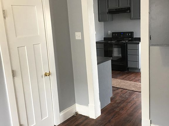 3rd image of 1120 C Ave NW