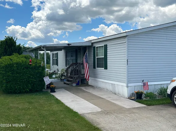 22 Center St, Watsontown, PA 17777