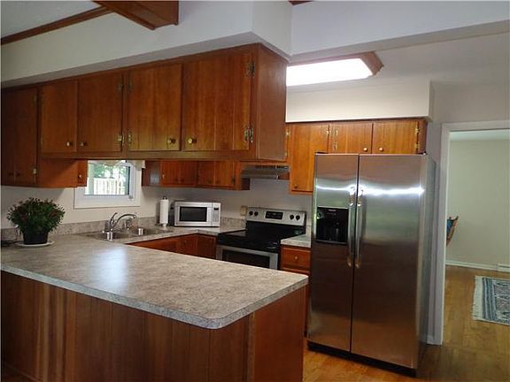 5th image of 1245 E Woodingham Dr
