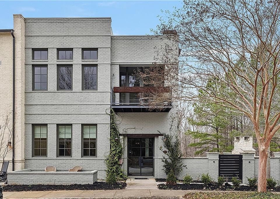 1st image of 458 Selborne Way