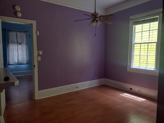 2nd image of 912 Marigny St #912