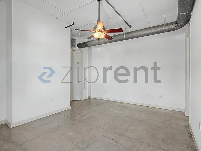 103 SE 4th Ave #203 — Photo 28