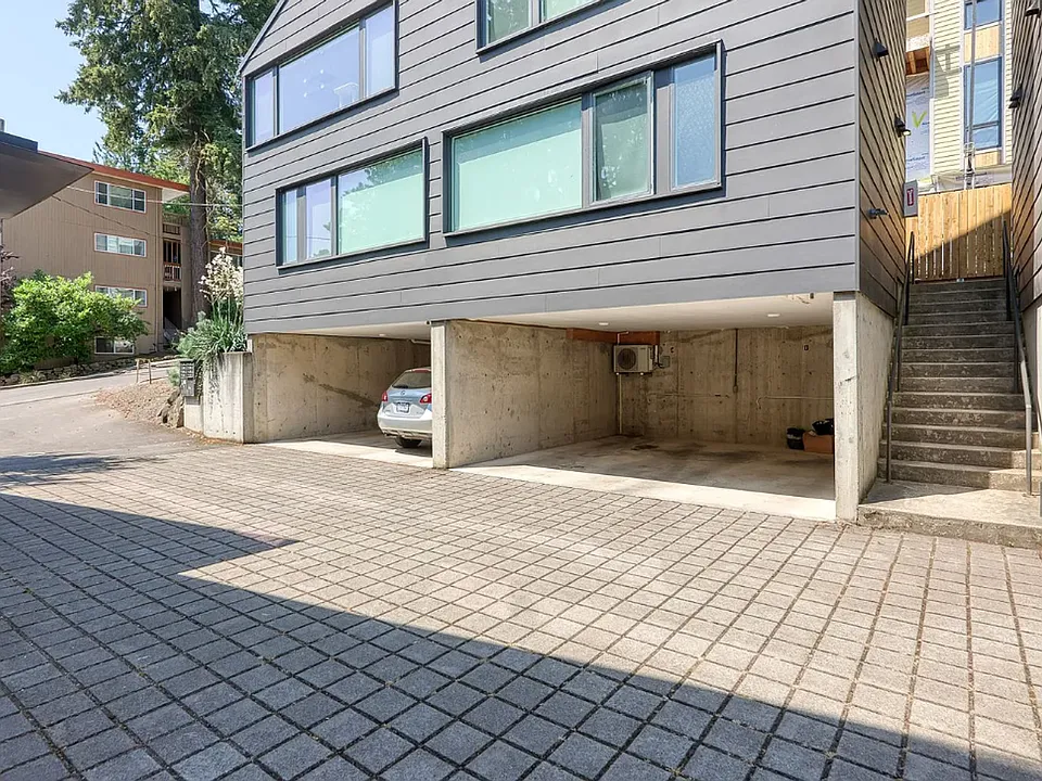 31-47 D Ave