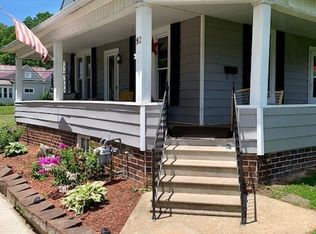 52 Spring St, Glouster, OH 45732