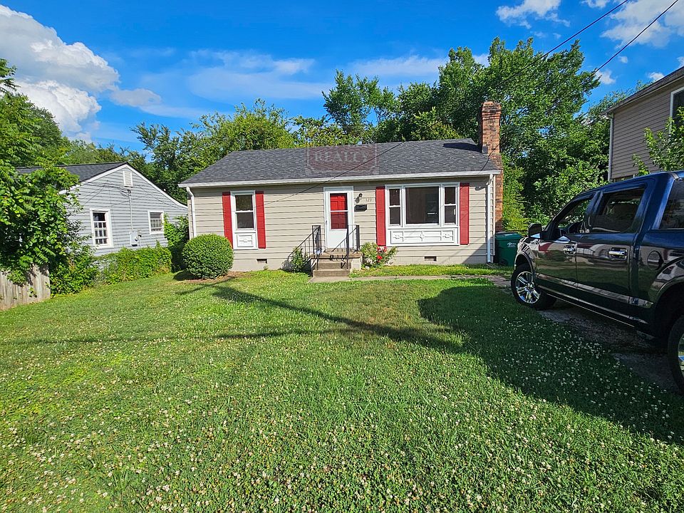 1st image of 129 N Fern Ave