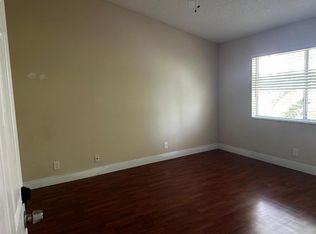 8438 NW 40th Ct, Fort Lauderdale, FL 33351
