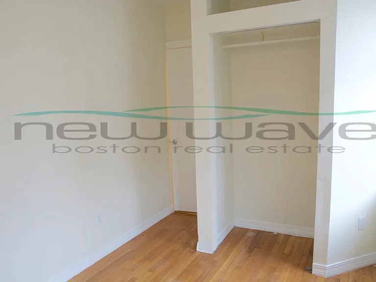 58 Queensberry St #21 — Photo 6