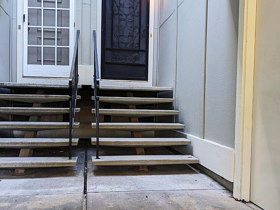 2nd image of 10918 Northshore Sq