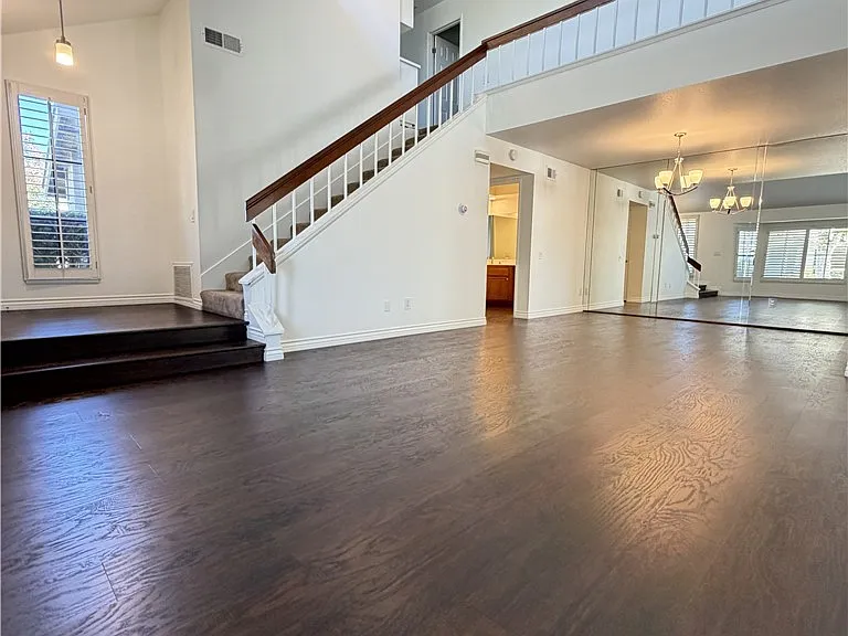 18153 Rustic Ct — Photo 3