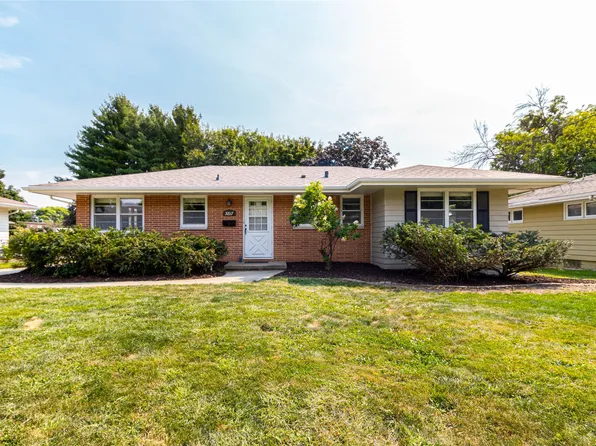 3817 82nd St, Urbandale, IA 50322