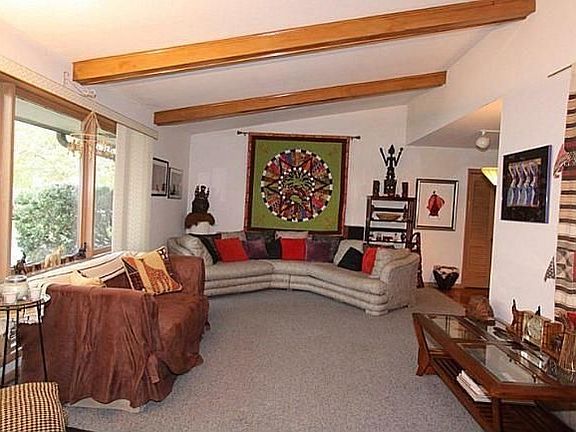 3rd image of 6980 N Crestwood Dr