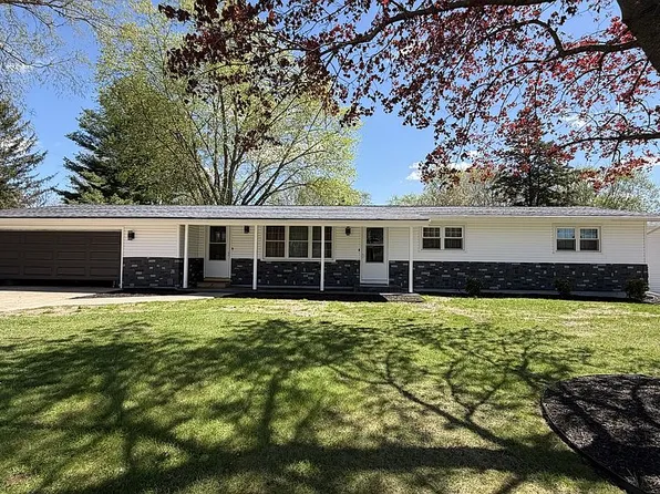 1900 Hillcrest Ave, Plymouth, IN 46563