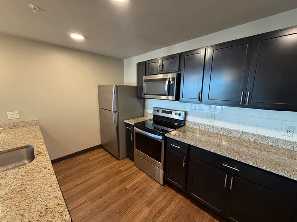 Rincon 225, 225 N Main St #Ee6765c2f, Hartford, WI 53027