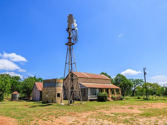 4th image of 1825 Onion Creek Rd