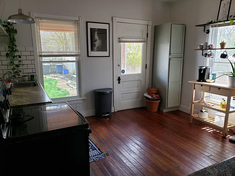 62 McClure St — Photo 5