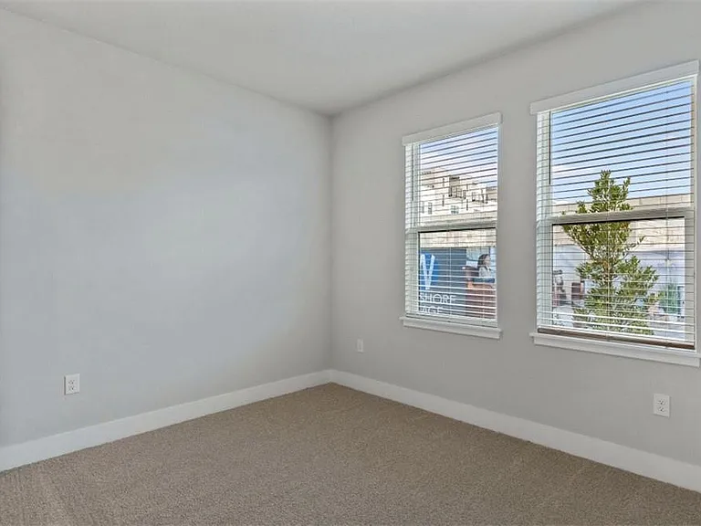 2511 N Grady Ave #24 — Photo 32