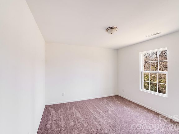 5th image of 337 Buckelew St
