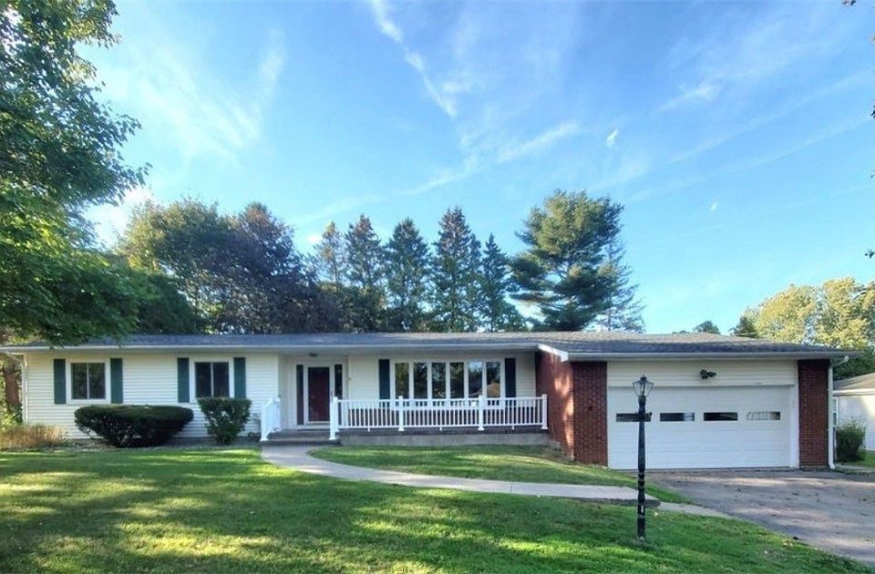 1st image of 6 Indian Mound Dr