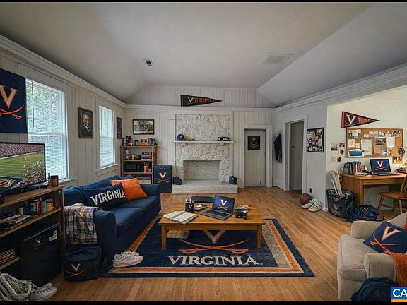 4th image of 140 Valley Rd