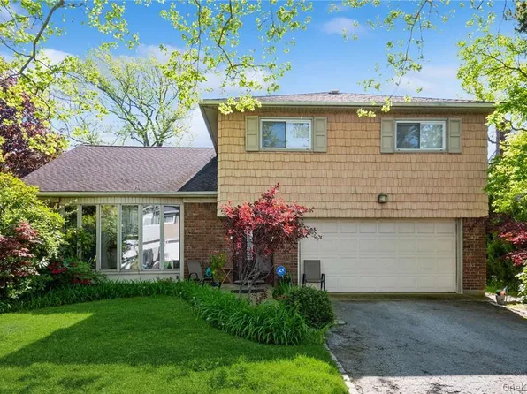 1040 Cedarhurst Street, North Woodmere, NY 11581