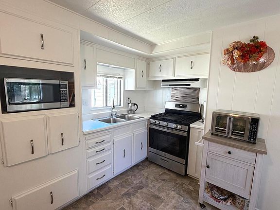 3rd image of 9060 Auburn Folsom Rd Space 36