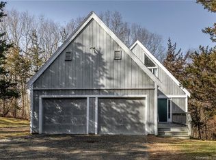 11 Cat Swamp Rd, Woodbury, CT 06798