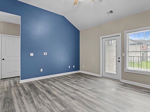 3rd image of 1056 Coachman Dr #10