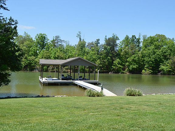 5th image of 105 Singing Cricket Ln