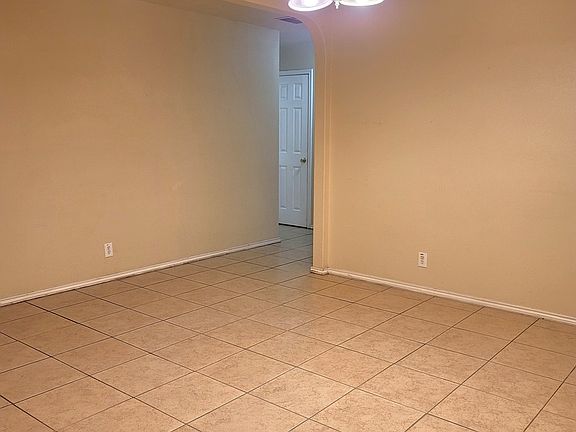 3rd image of 4111 bear oak
