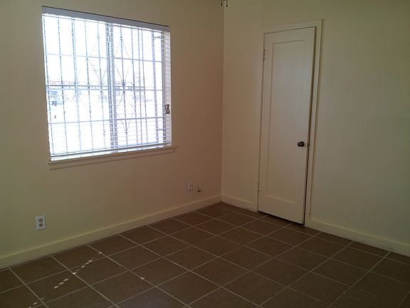 3rd image of 3704 Kemp Ave