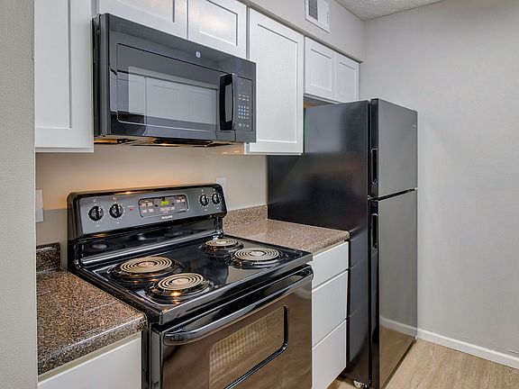 4th image of 545 English Village Dr #201