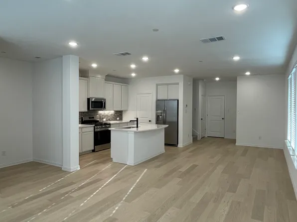 516 Parkside Dr #Na, Argyle, TX 76226